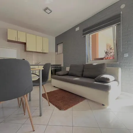 Apartment Apartments Villa Rotim