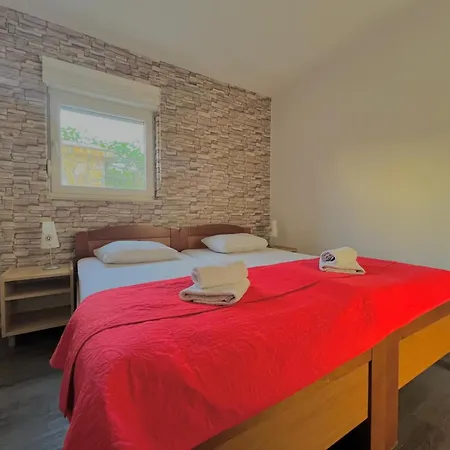 Apartments Villa Rotim Apartment *