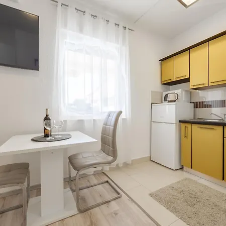 Daire Apartments Villa Rotim