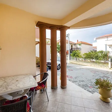 Apartments Villa Rotim *
