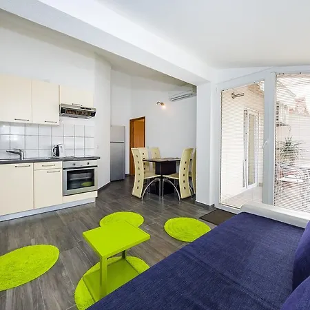 Apartments Villa Rotim *