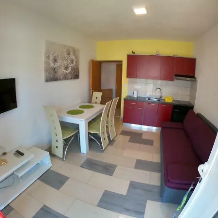 Apartments Villa Rotim Apartment *