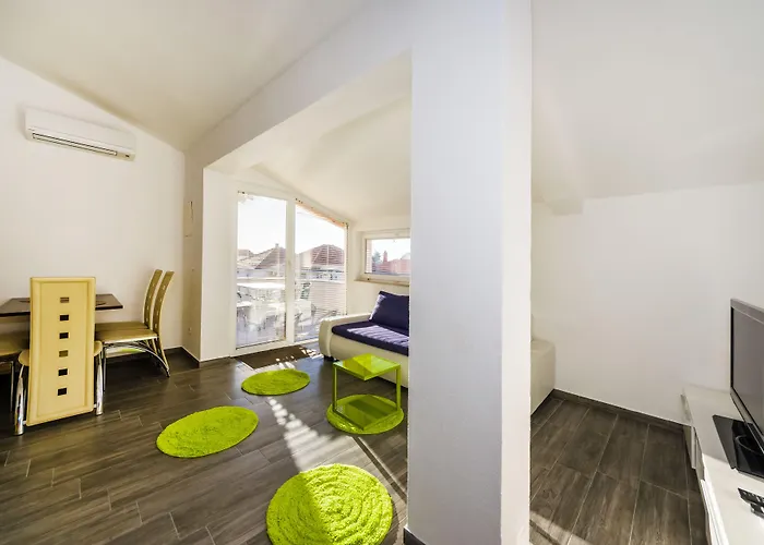 Apartments Villa Rotim *