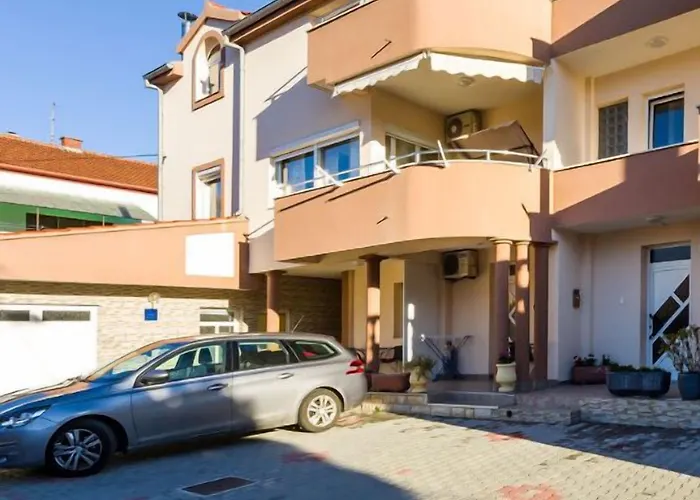 Daire Apartments Villa Rotim *