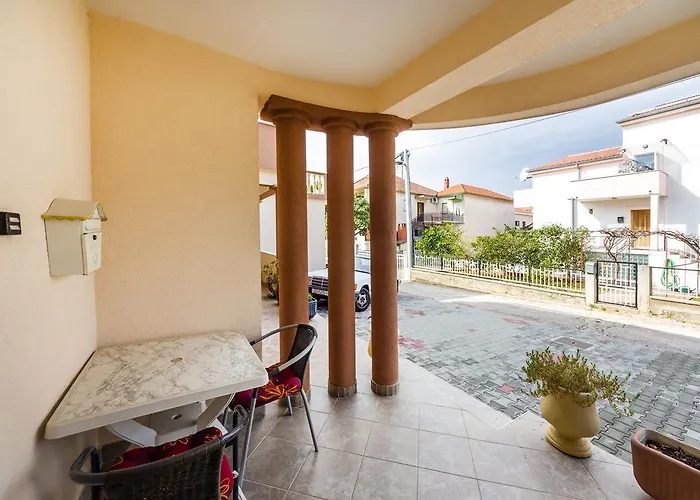 Apartments Villa Rotim *